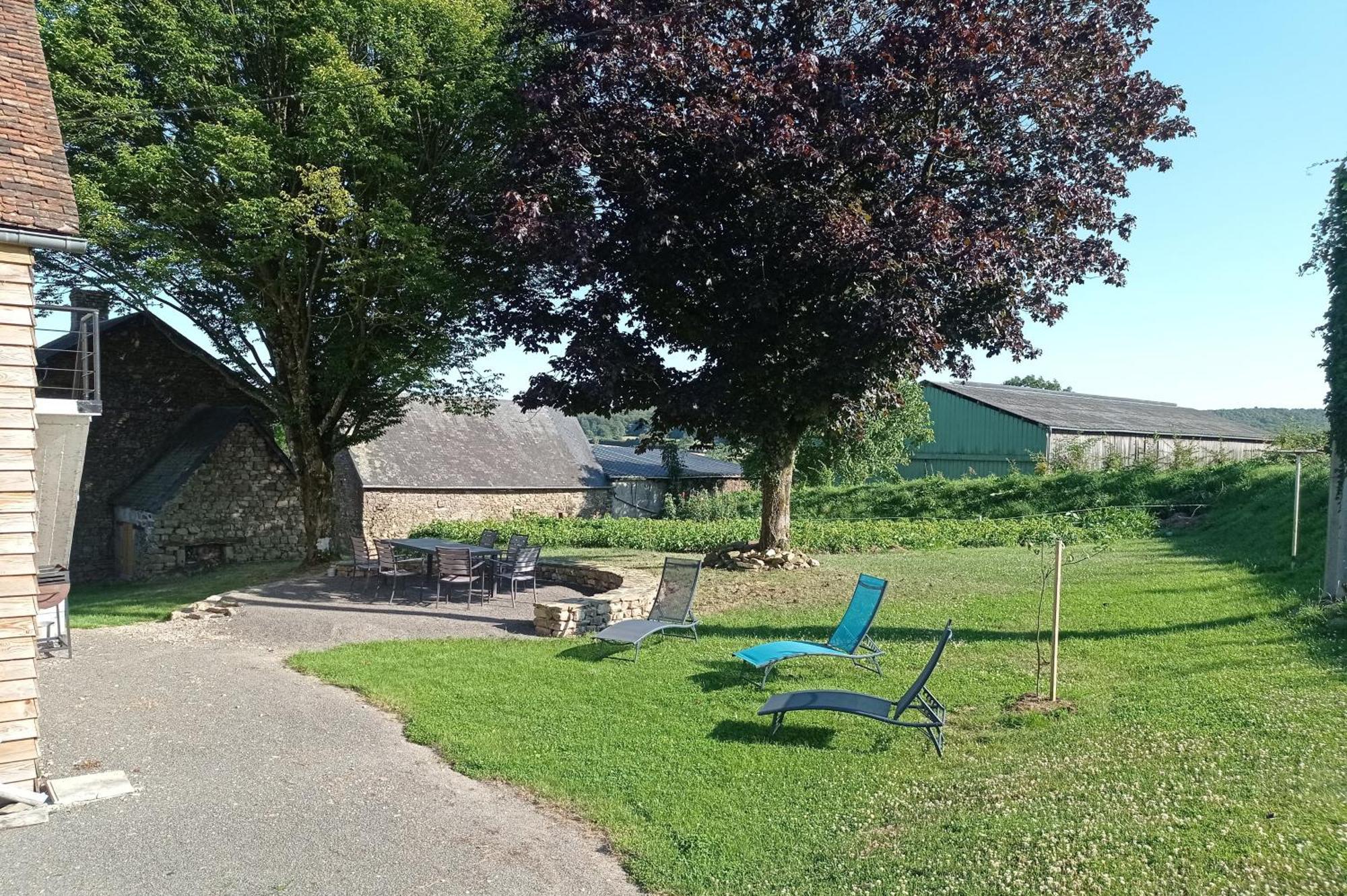 Gite Les Tongs Des Pres, Au Coeur Du Parc Normandie Maine Livaie 外观 照片